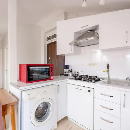 Flat 7 Min To Coast In Suadiye * اسطنبول